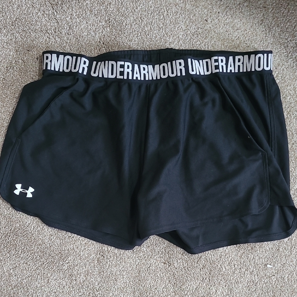 Women's Under Armour Black Athletic Shorts Size XL